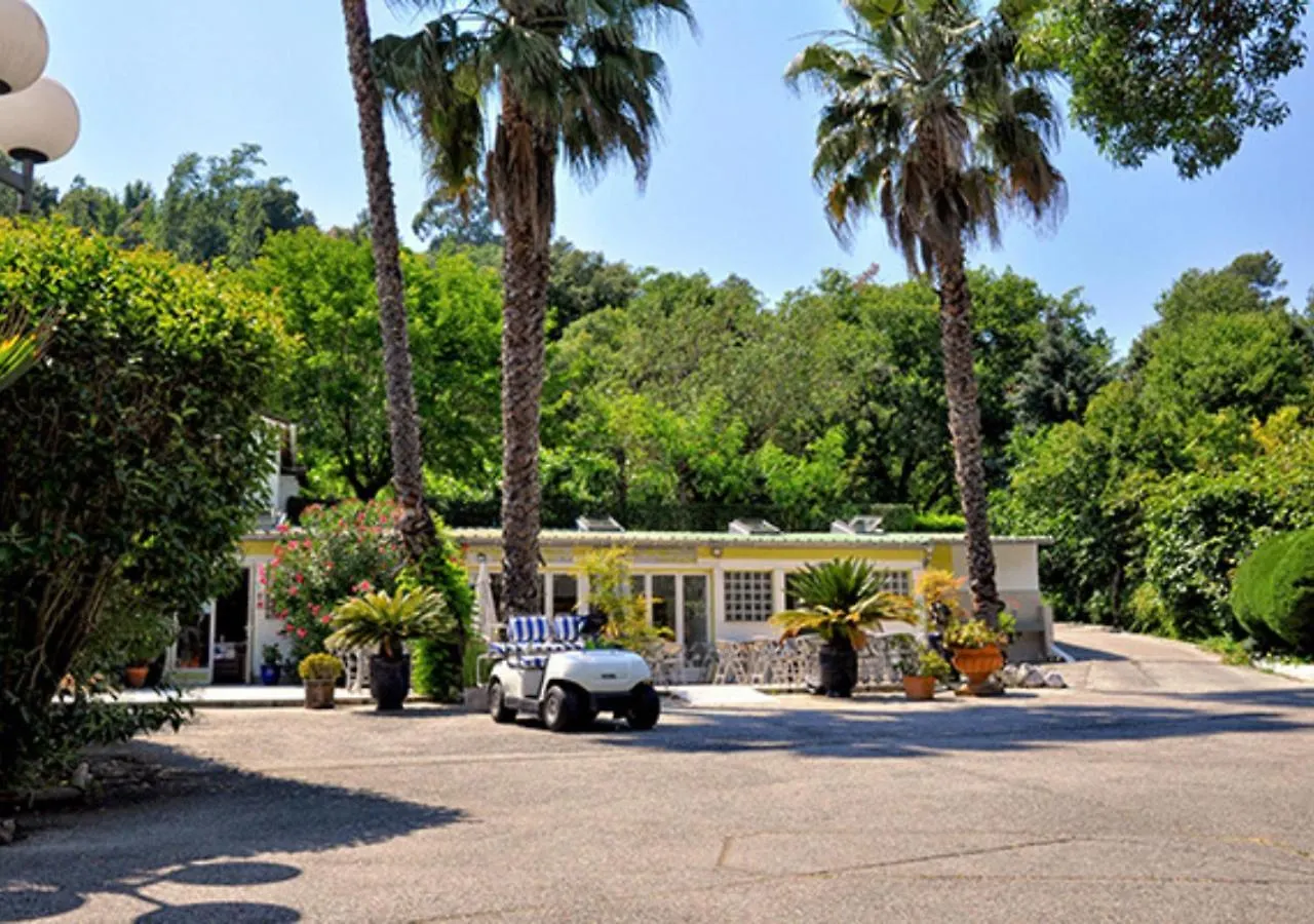 אתר קמפינג Camping Val Fleuri Atc קאן סור מר
